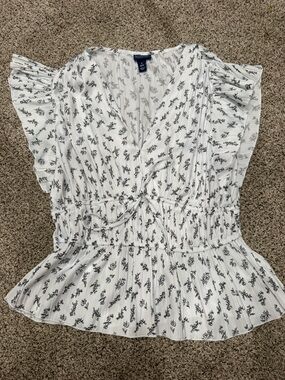 Scoop NYC White Black Floral Tie-Front Ruffle Sleeve Blouse